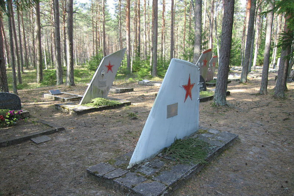 mari Pilots Cemetery #1