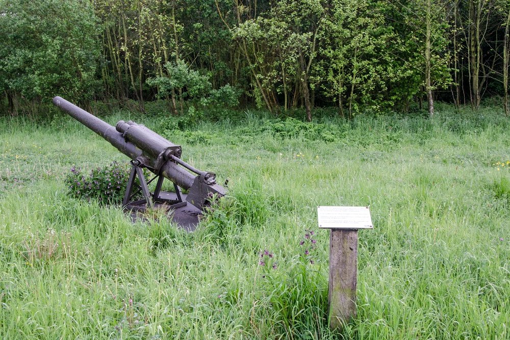 German 105mm gun Lage Zwaluwe #1