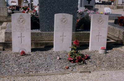 Commonwealth War Graves Tregunc