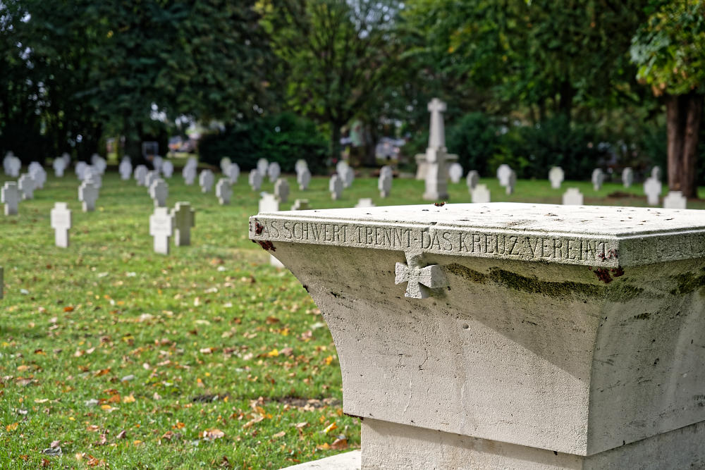 Duitse oorlogsbegraafplaats Cambrai Oost