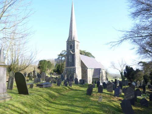 Oorlogsgraf van het Gemenebest St. Gwenllwyfo Churchyard