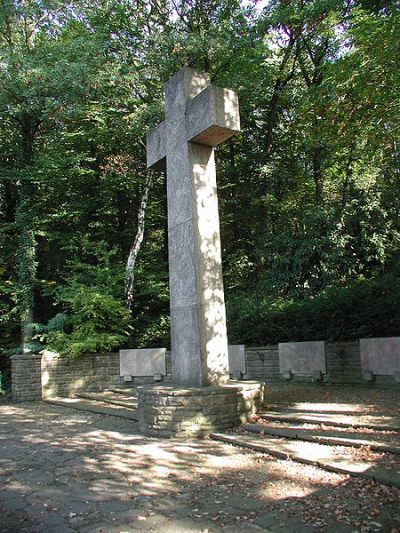 War Memorial Alt-Hürth #1