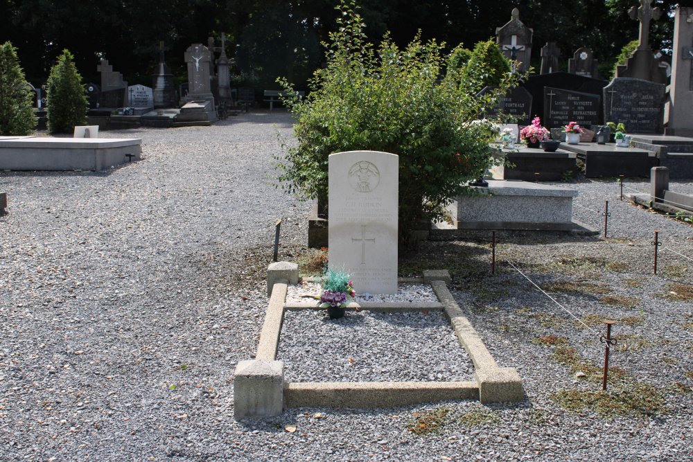 Commonwealth War Grave Geluveld #1