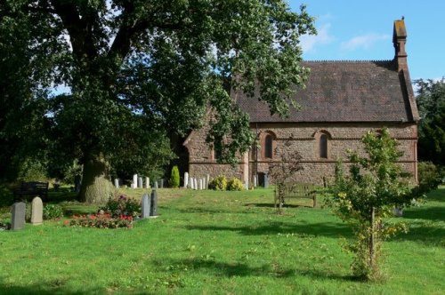 Oorlogsgraf van het Gemenebest Holy Trinity Churchyard