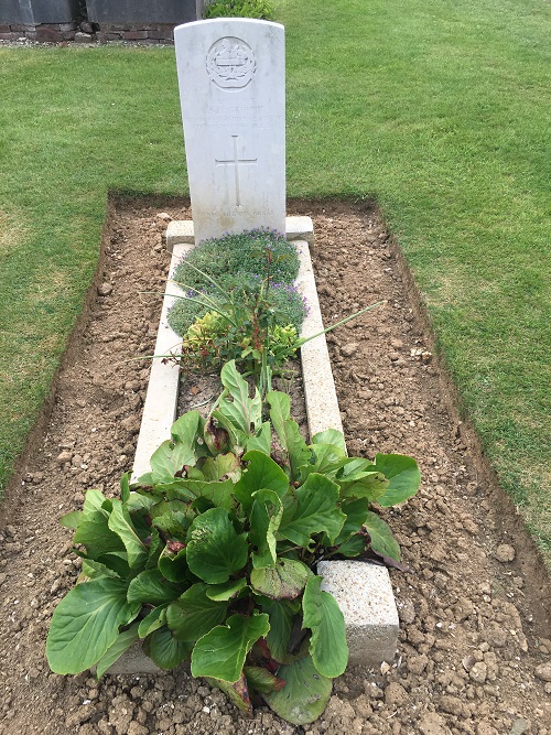 Commonwealth War Graves Bazentin #2
