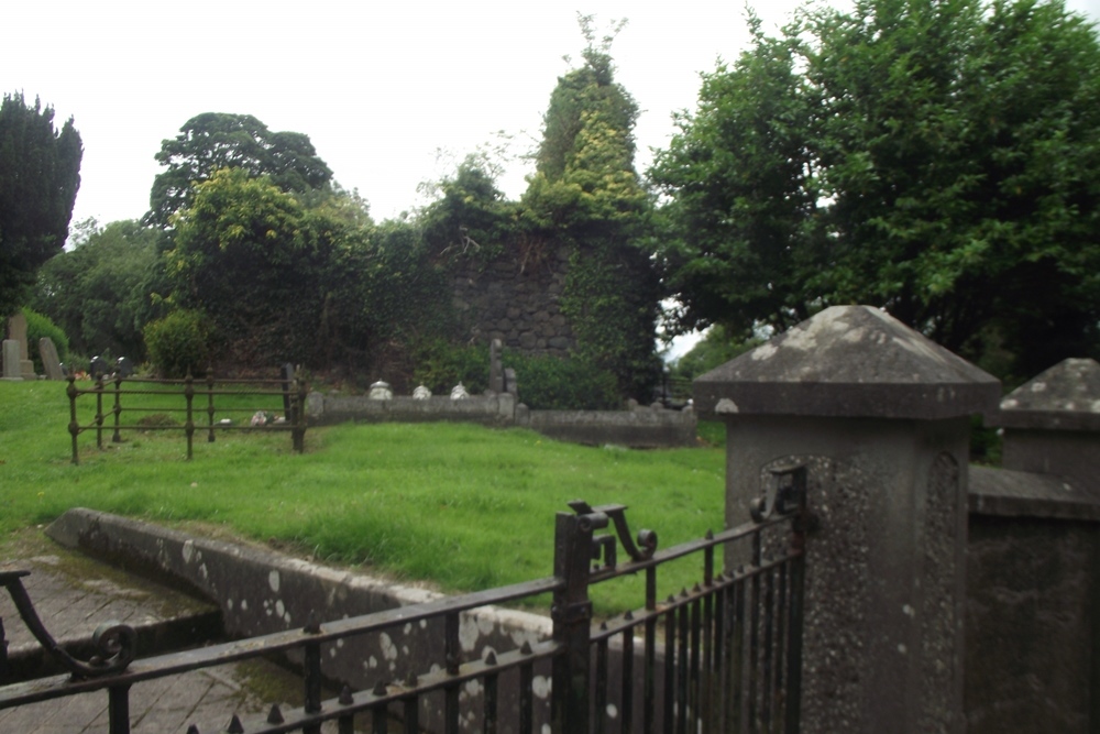 Commonwealth War Grave Aghalee Cemetery