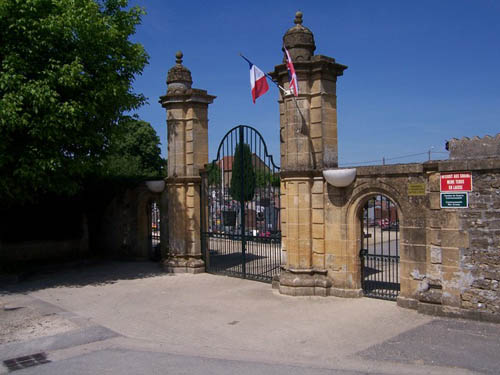 Commonwealth War Graves Donchery #1