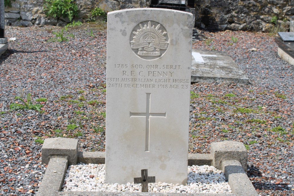 Commonwealth War Grave Hantes-Wihéries #2
