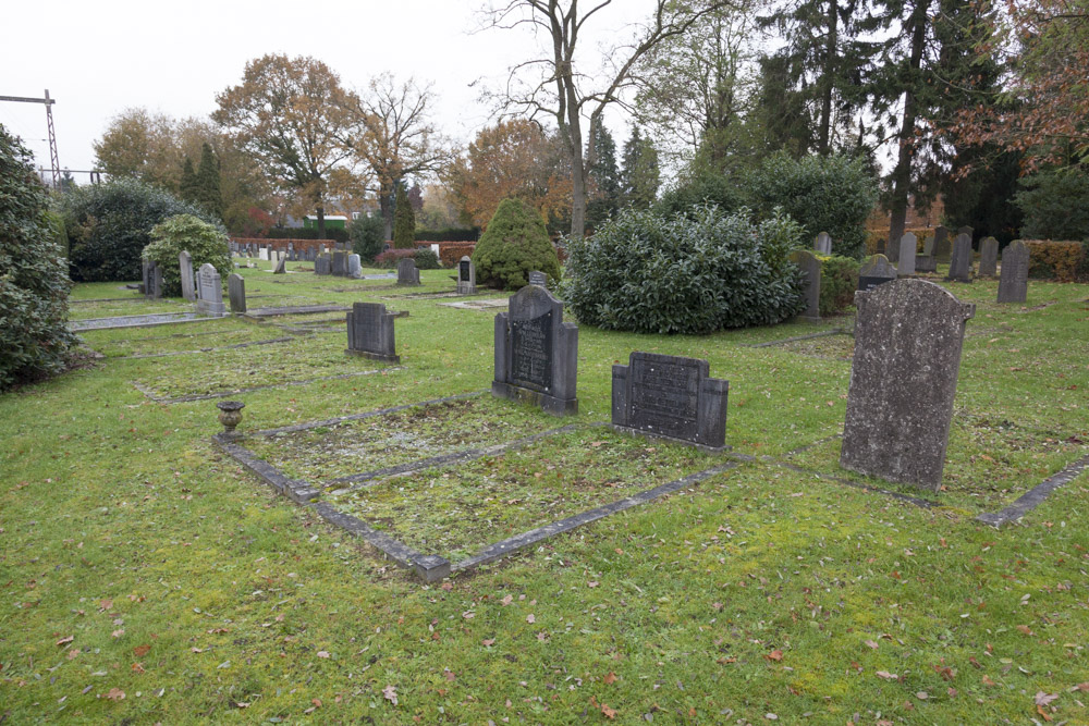 Dutch War Graves Brummen General Cemetery