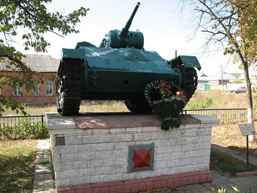 Mass Grave Soviet Soldiers & T-70 Tank Solonytsivka #1