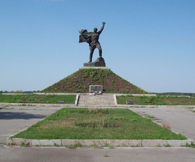 Mass Grave Soviet Soldiers Borshchiv #1