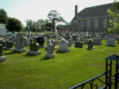 Oorlogsgraven van het Gemenebest Saint-piphane Roman Catholic Cemetery