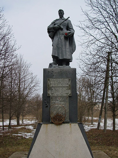 Mass Grave Soviet Soldiers Lyubotyn #1