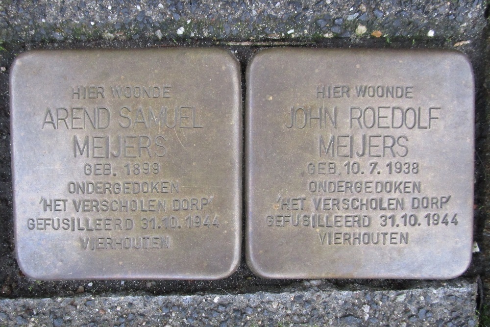 Stolpersteine Vijverhof 16