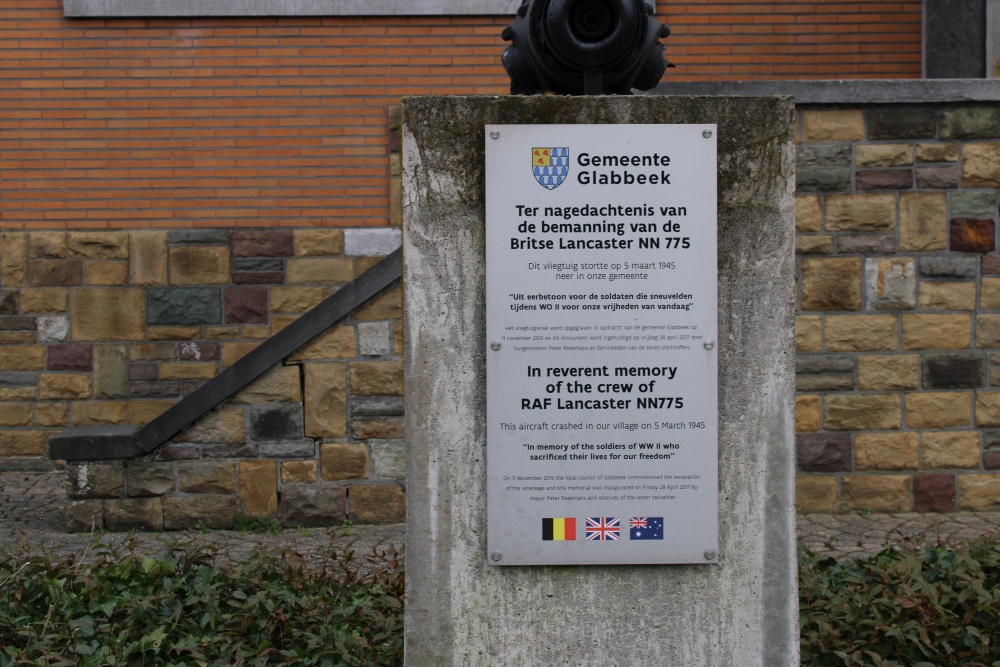 Monument Crew Lancaster NN775 514 Sqn #3