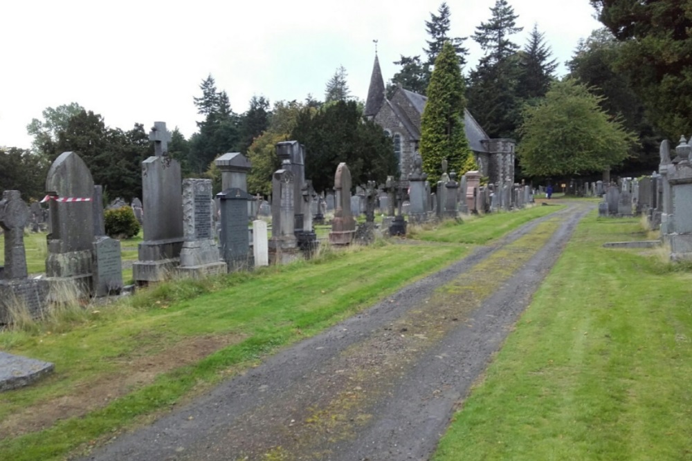 Commonwealth War Graves Logie Cemetery #1