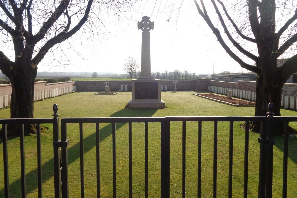 Commonwealth War Cemetery treux #3