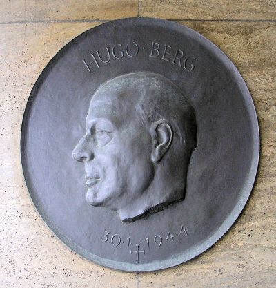 Plaquette Hugo Berg #1