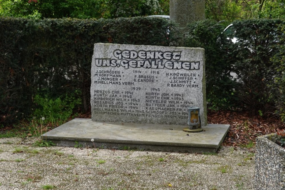 Oorlogsmonument Luchem #3