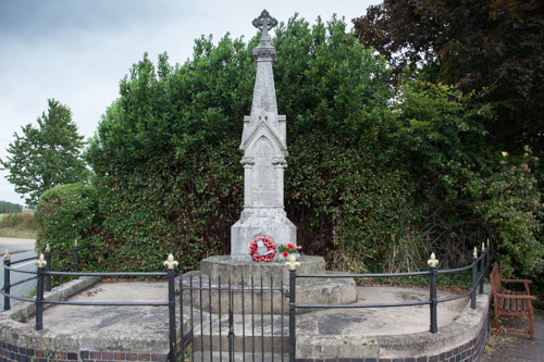 Oorlogsmonument East Kirkby #1