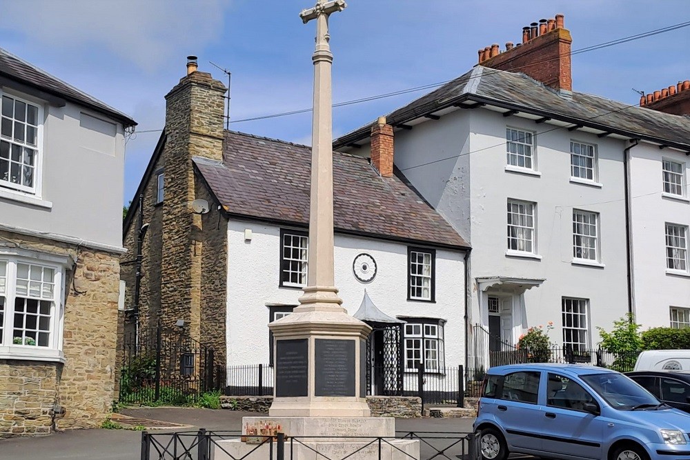 Oorlogsmonument Kington #1
