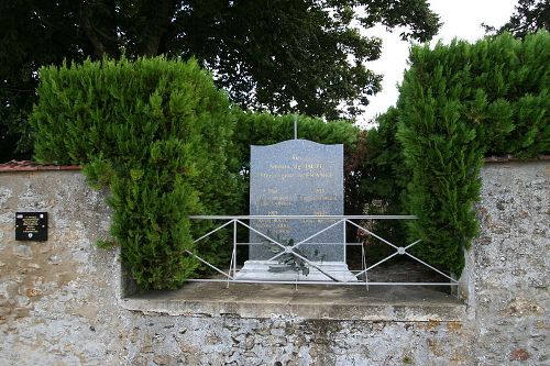 War Memorial Jauzé #1