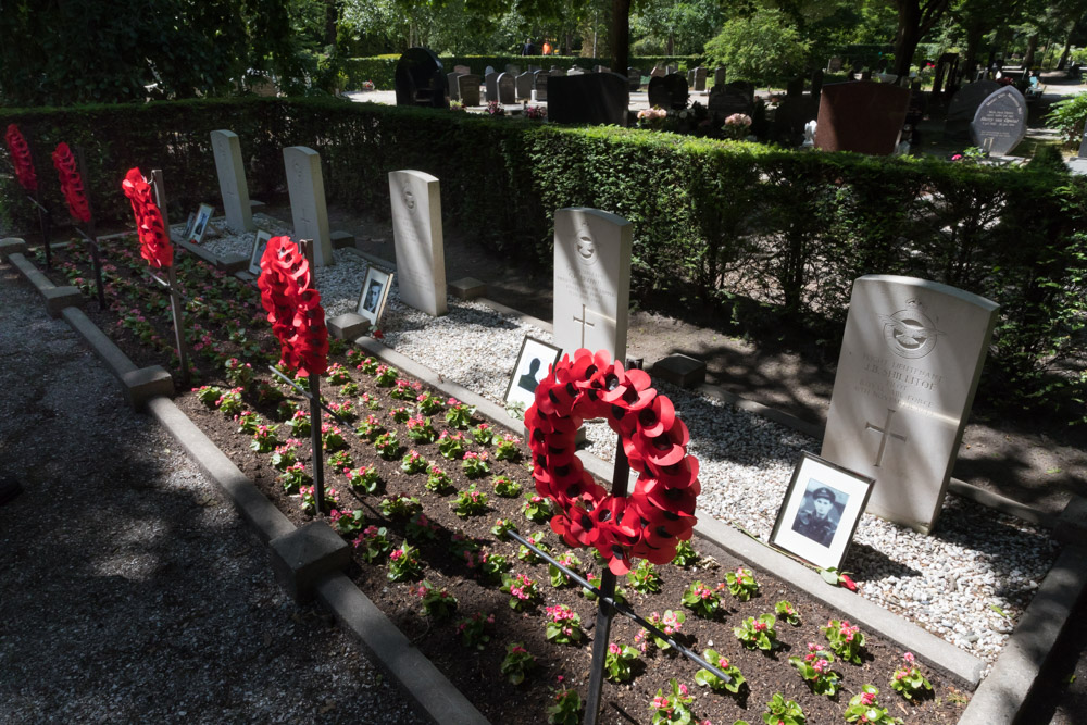 Oorlogsgraven van het Gemenebest Nunspeet #5