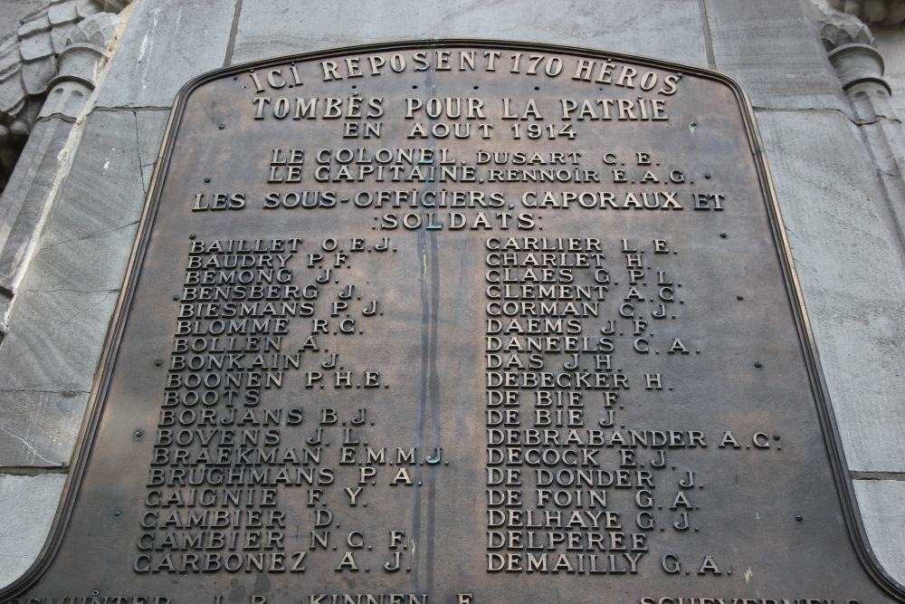 Oorlogsmonument en Belgische Oorlogsgraven Begraafplaats Rhees Herstal #3