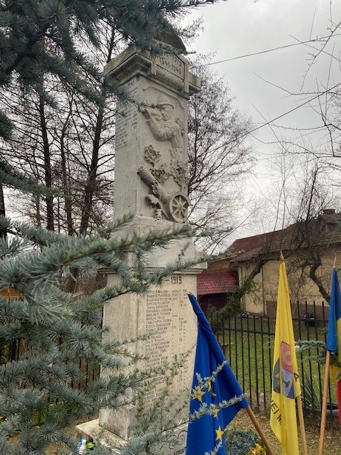 Monument voor de Gesneuvelden Helden van de Eerste en de Tweede Wereldoorlog #4