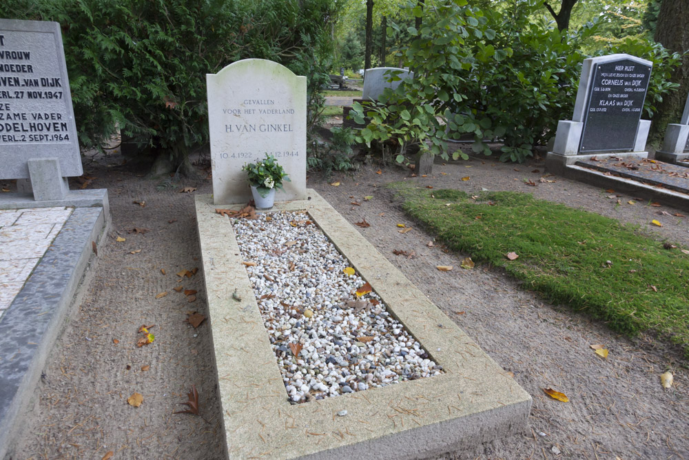 Dutch War Graves Veenendaal #4