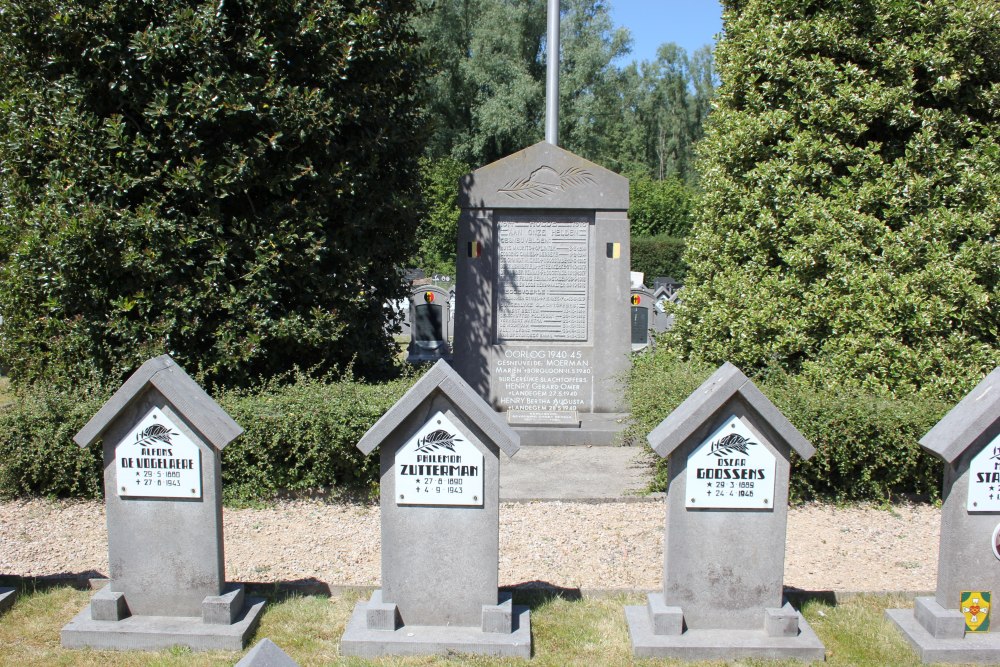 Oorlogsmonument Begraafplaats Landegem #1