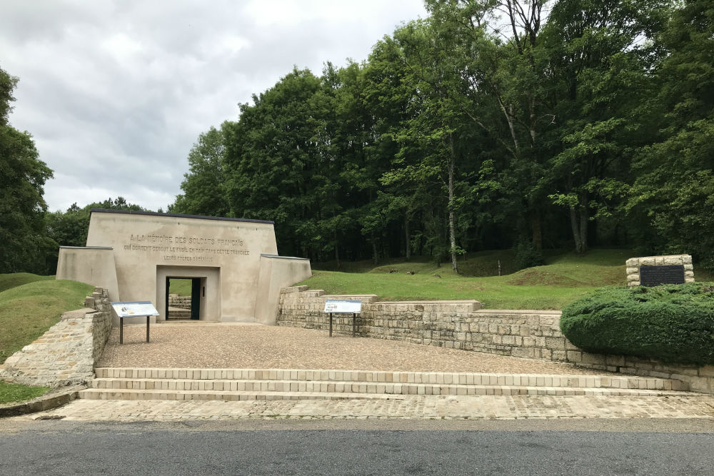 Monument 137e Franse Regiment (Loopgraaf der Bajonetten)