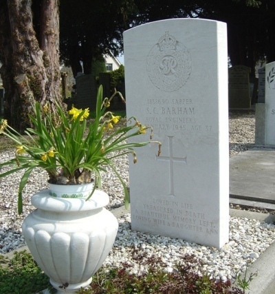 Commonwealth War Grave Haaften #2