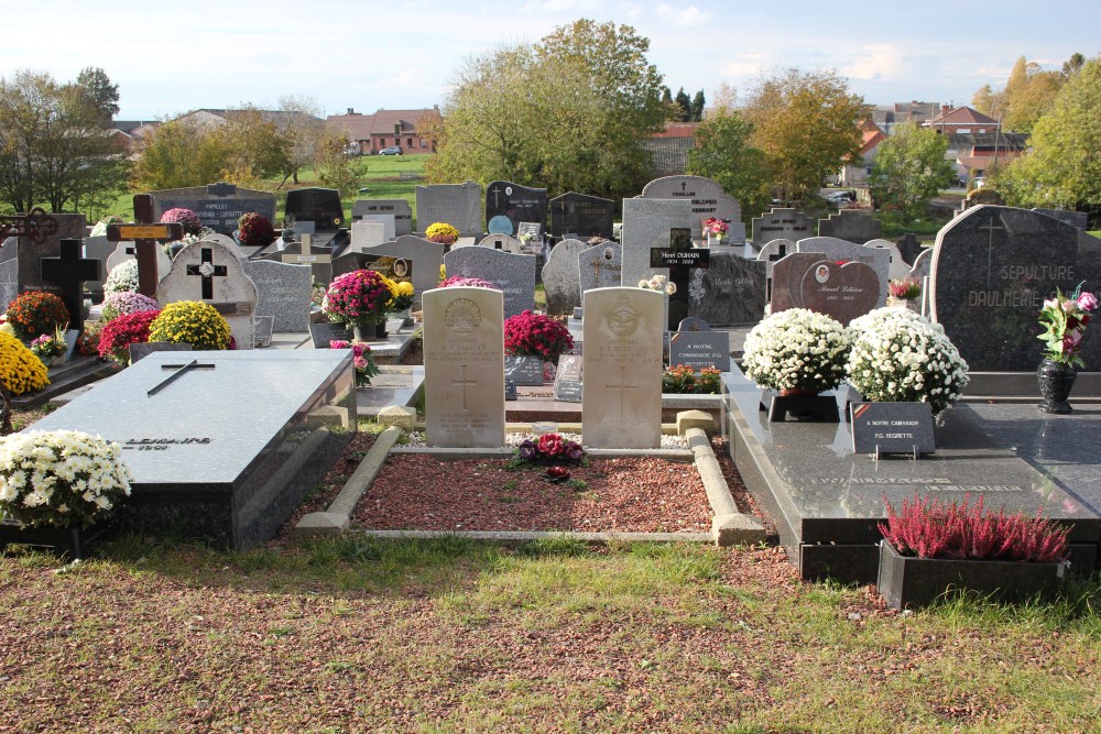 Commonwealth War Graves Anvaing