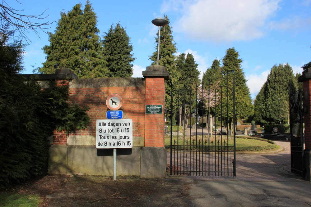 Commonwealth War Grave Wezembeek-Oppem #1