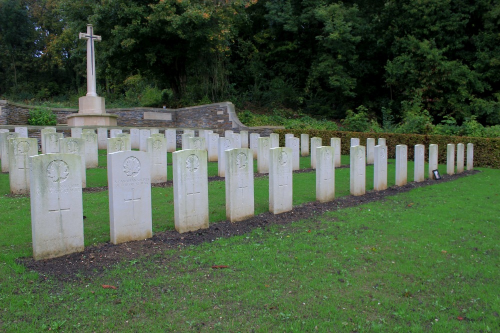 Commonwealth War Cemetery Petit-Vimy #3