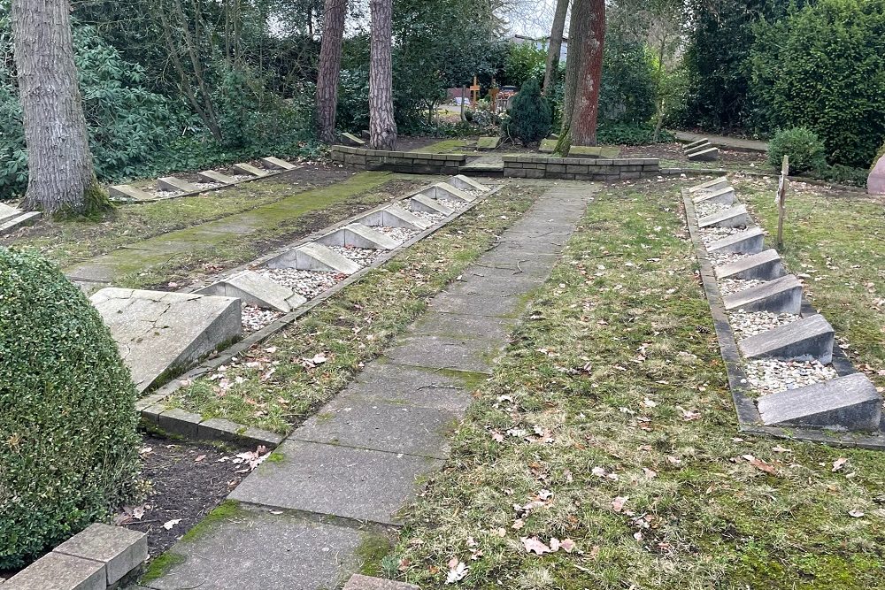 Polish and Russian War Graves Maria Veen