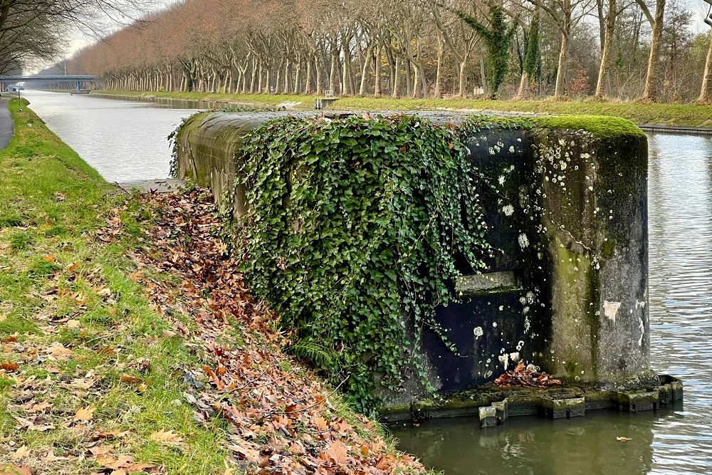 Bunker 18 Grensstelling Bocholt-Herentals Kanaal