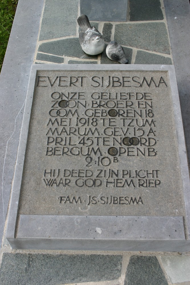 Dutch War Grave Protestant Churchyard Tzummarum #2