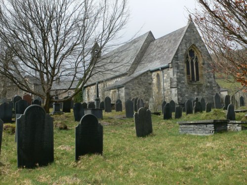 Oorlogsgraf van het Gemenebest St. Iudclyd Churchyard #1