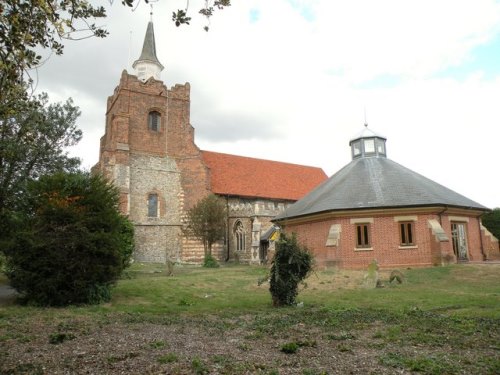 Oorlogsgraven van het Gemenebest St. Mary Churchyard #1