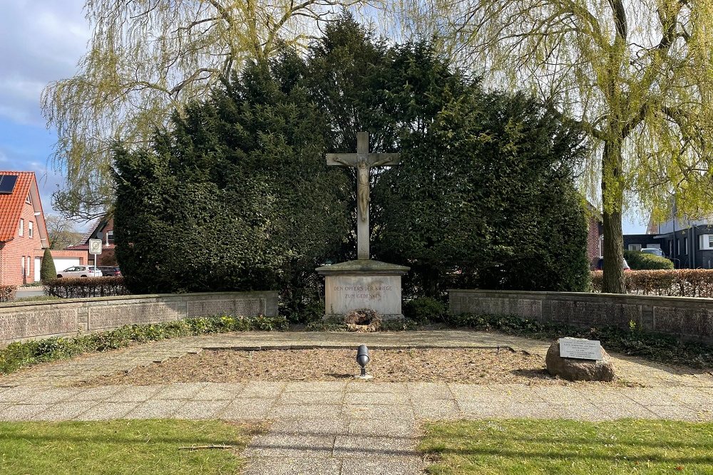 War Memorial Nienborg #1