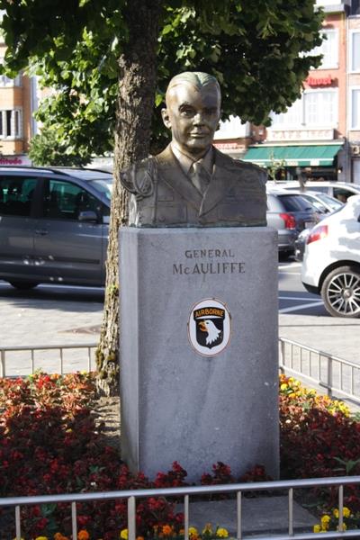 Standbeeld Generaal McAuliffe #4