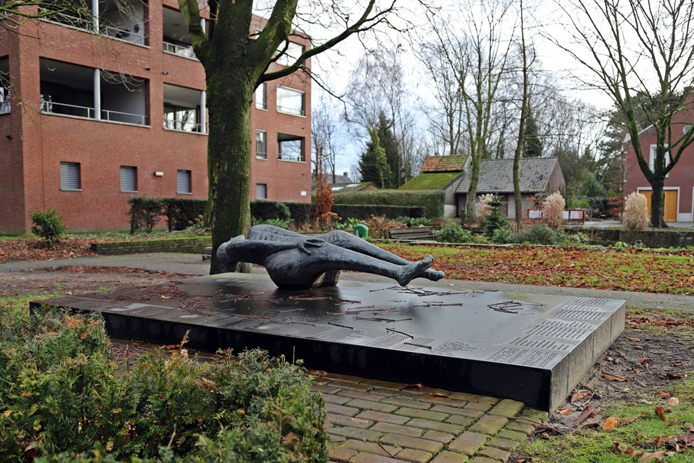 Monument Gestorven Vrouw