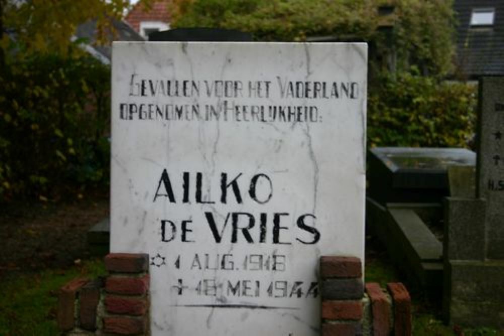 Dutch War Grave Warfhuizen #3
