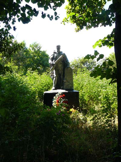 Mass Grave Soviet Soldiers Sadky-Stroivka #1