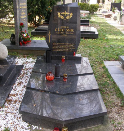 Grave Major General Otto Smik #1