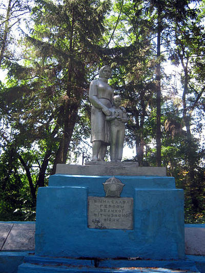 Oorlogsmonument Bezuhlivka #1