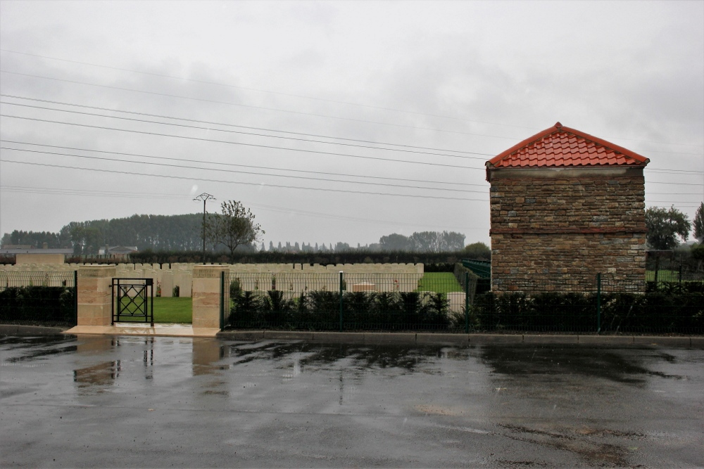 Commonwealth War Cemetery Le Grand Beaumart