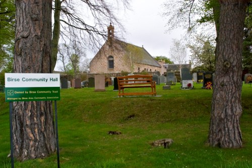 Commonwealth War Graves Birse Parish Churchyard